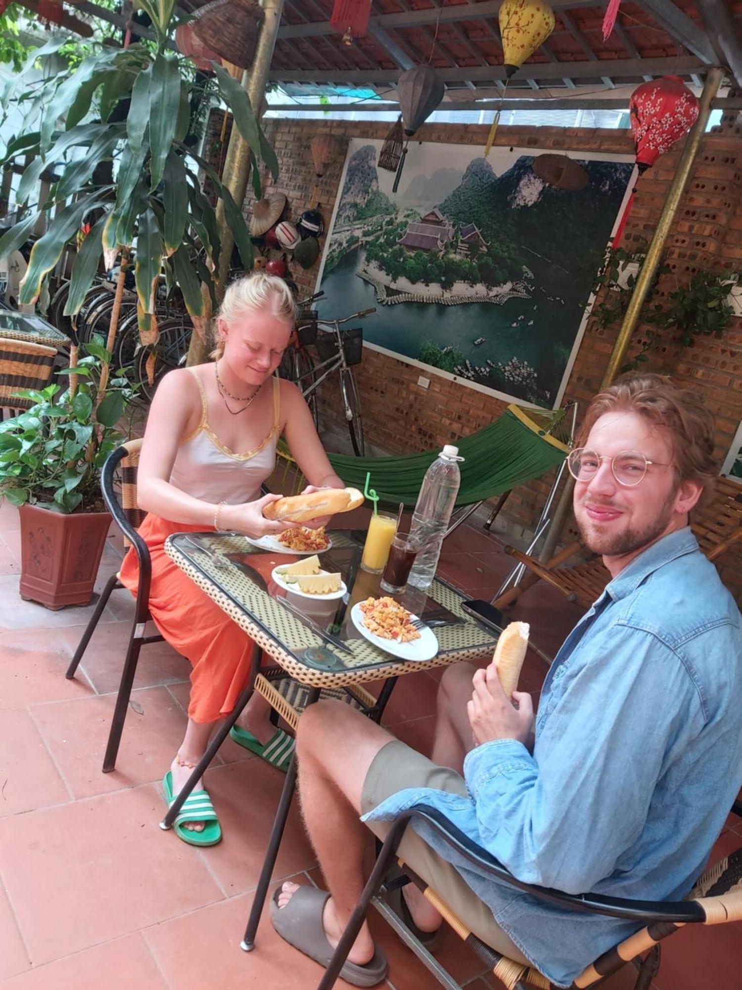 Tam Coc Family Hotel Ниньбинь Экстерьер фото