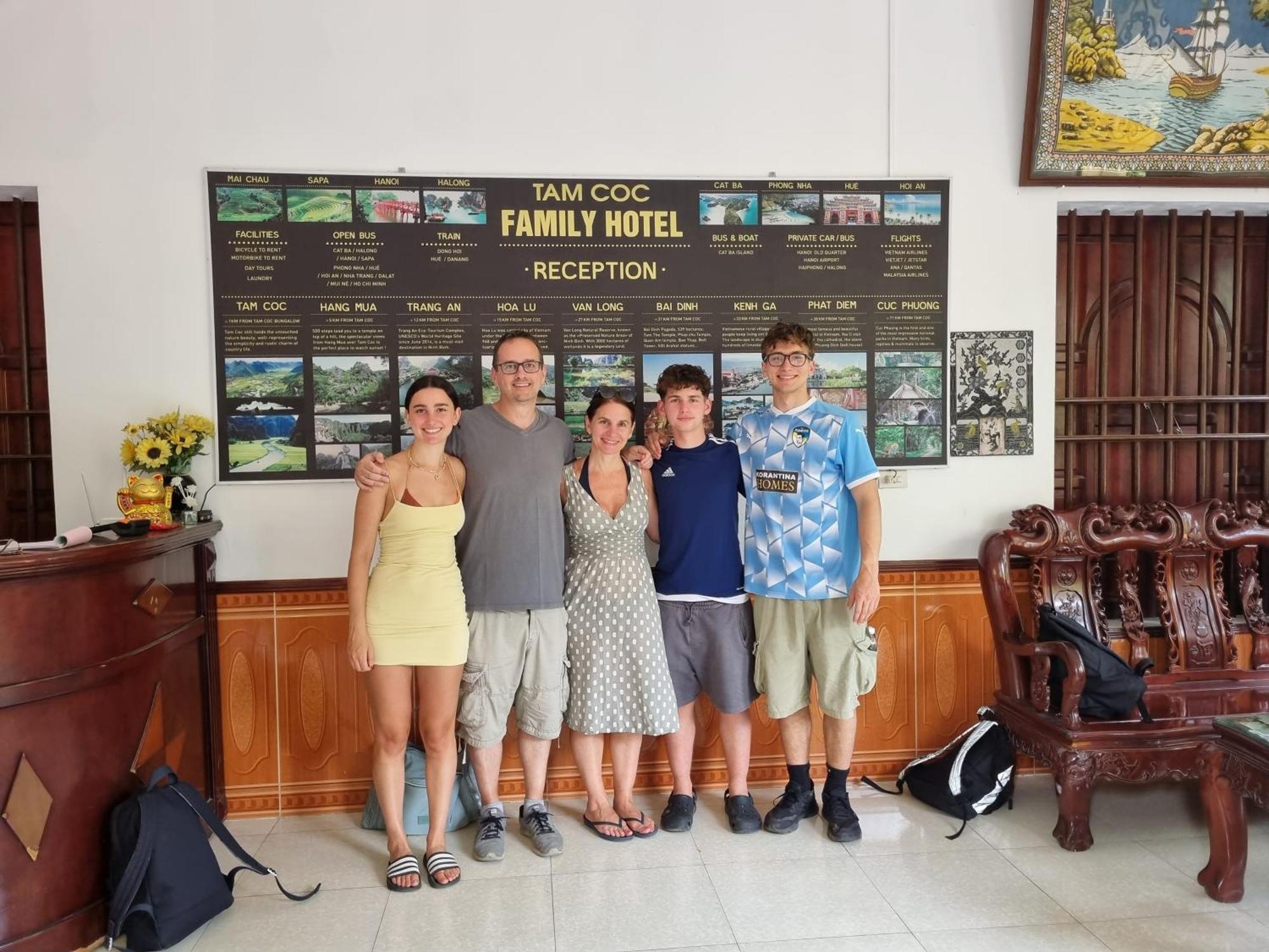 Tam Coc Family Hotel Ниньбинь Экстерьер фото