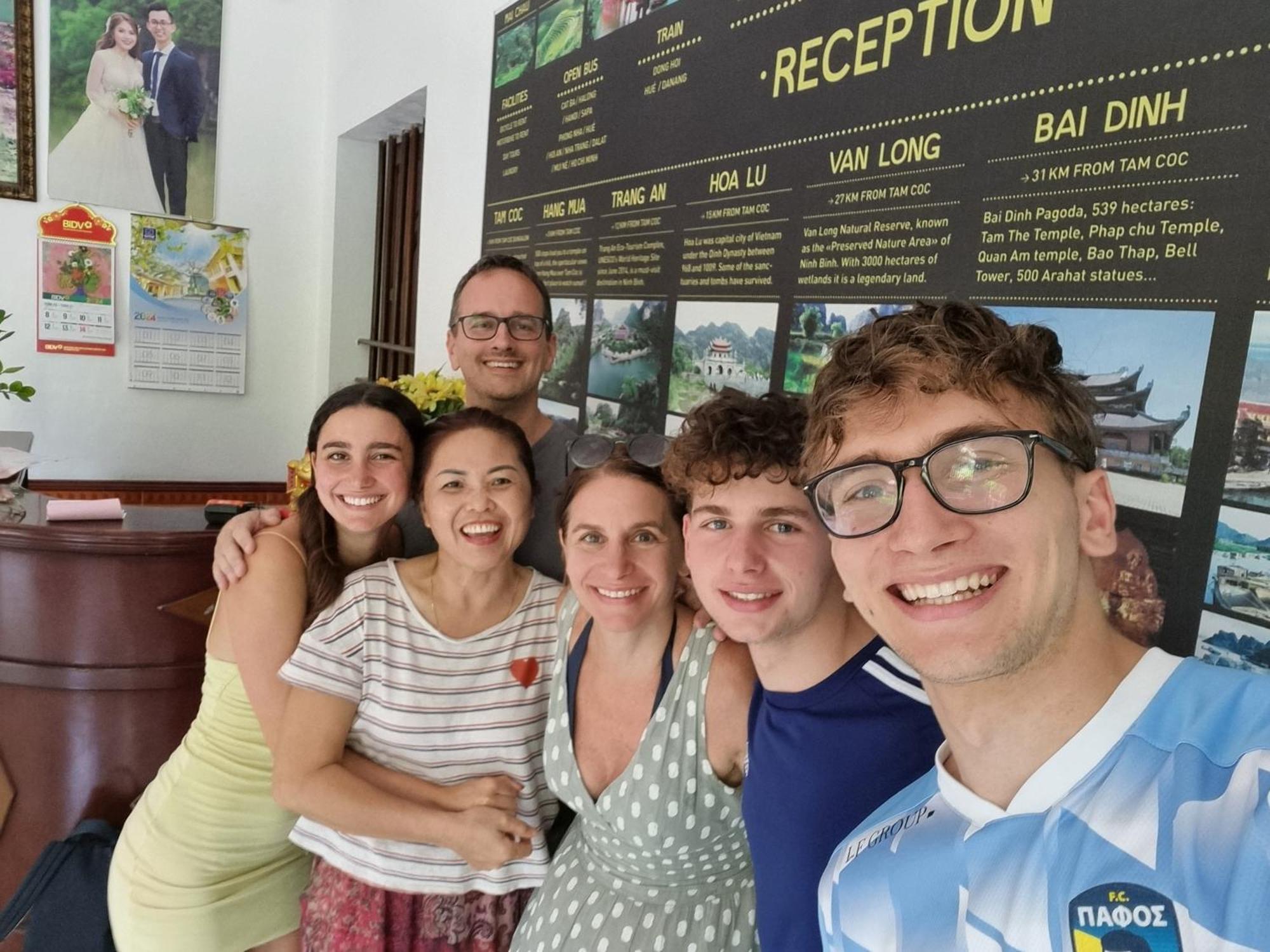 Tam Coc Family Hotel Ниньбинь Экстерьер фото